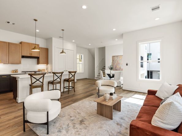 1142 W 16th Street, Houston TX 77008