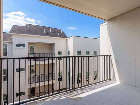 1142 W 16th Street, Houston TX 77008