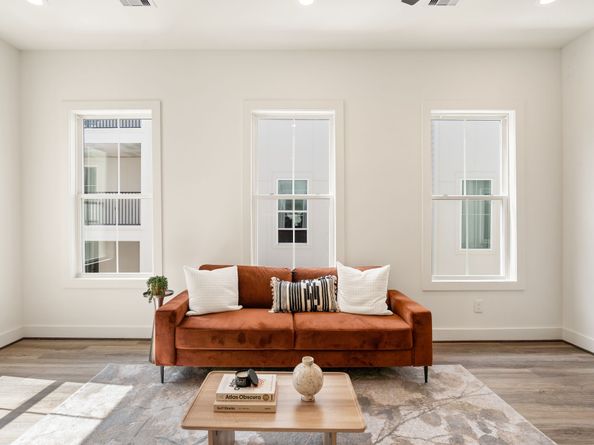 1142 W 16th Street, Houston TX 77008