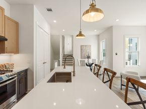 1142 W 16th Street, Houston TX 77008