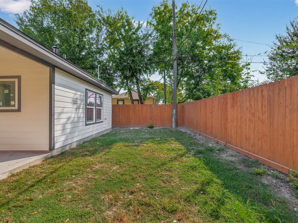 7832 Dewitt Street, Houston TX 77028