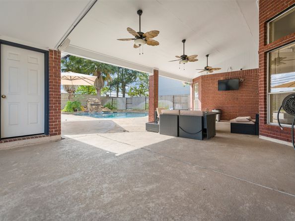 14311 Islandwoods Drive, Houston TX 77095