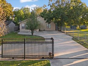 9506 E Avenue I, Houston TX 77012