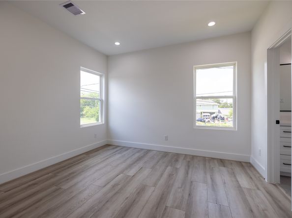 1818 West Street, Houston TX 77026