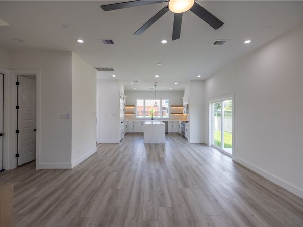 1818 West Street, Houston TX 77026