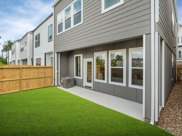 5837 Highland Sun Lane, Houston TX 77091