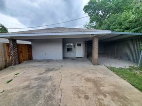 627 Glenburnie Drive, Houston TX 77022