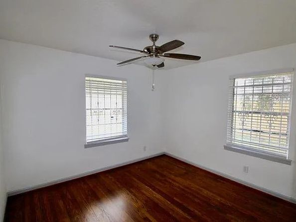 627 Glenburnie Drive, Houston TX 77022