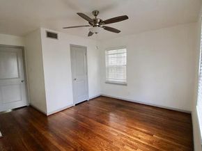 627 Glenburnie Drive, Houston TX 77022