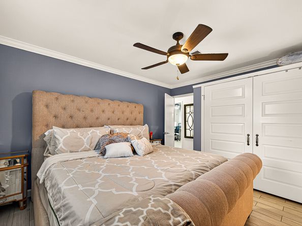 9402 Meadowcroft Drive, Houston TX 77063