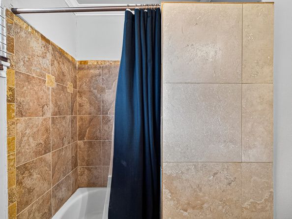 9402 Meadowcroft Drive, Houston TX 77063