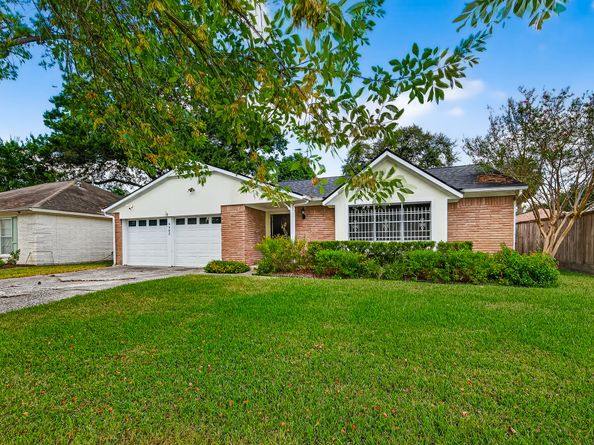 9402 Meadowcroft Drive, Houston TX 77063