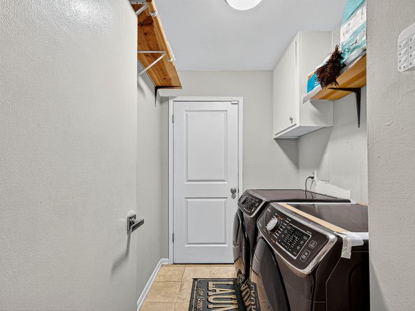 9402 Meadowcroft Drive, Houston TX 77063