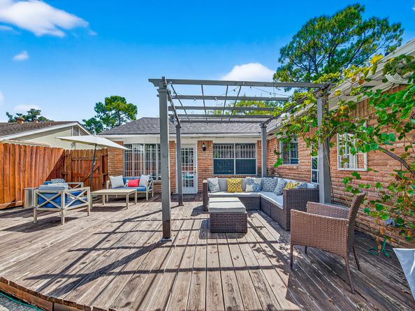 9402 Meadowcroft Drive, Houston TX 77063