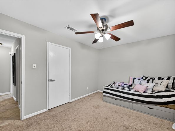 9402 Meadowcroft Drive, Houston TX 77063