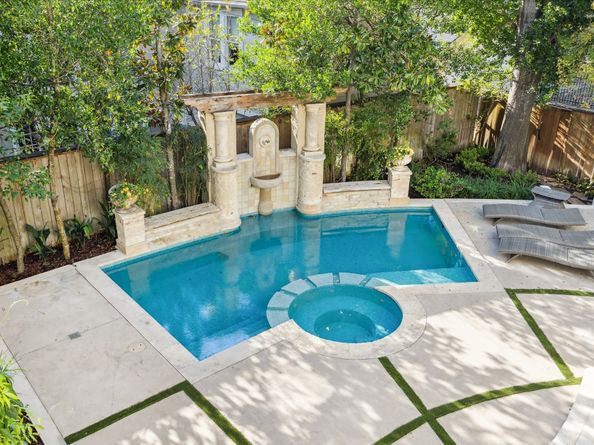 1804 Bolsover Street, Houston TX 77005