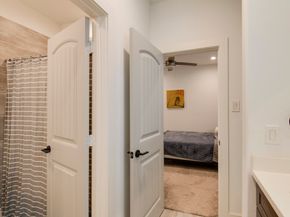 1510 Chestnut Street, Houston TX 77009