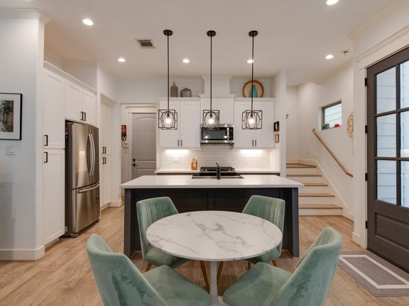 1510 Chestnut Street, Houston TX 77009