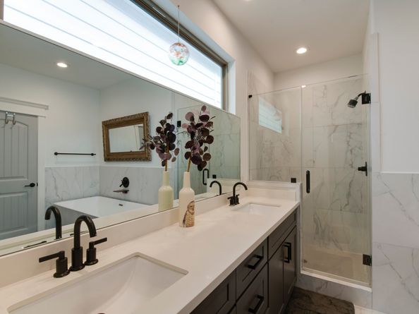 1510 Chestnut Street, Houston TX 77009