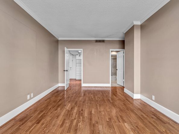 14 Greenway Plaza 9O, Houston TX 77046