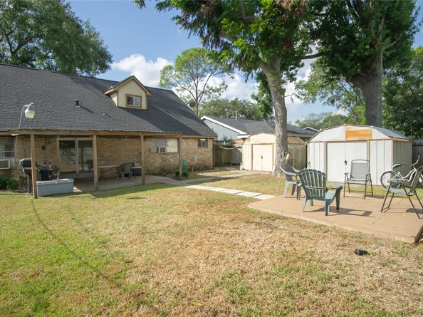 11746 N Evelyn Circle, Houston TX 77071