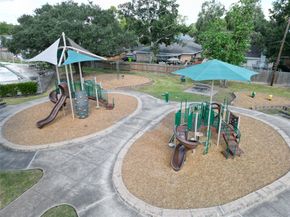 11746 N Evelyn Circle, Houston TX 77071