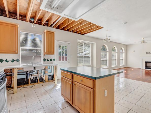 17603 Fairgrove Park Drive, Houston TX 77095