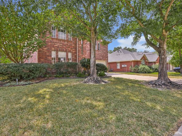 17603 Fairgrove Park Drive, Houston TX 77095