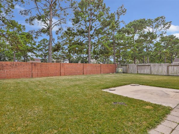 17603 Fairgrove Park Drive, Houston TX 77095