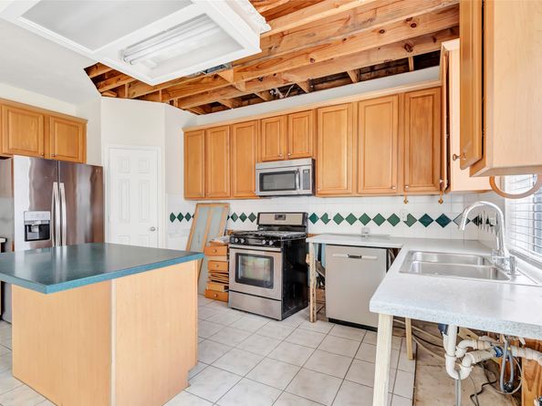 17603 Fairgrove Park Drive, Houston TX 77095