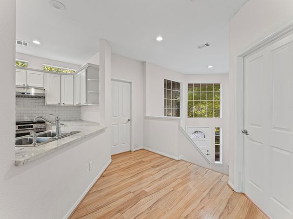 50 Lakeridge Drive, The Woodlands TX 77381