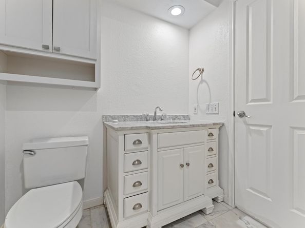 50 Lakeridge Drive, The Woodlands TX 77381