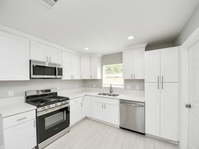 4842 Larkspur Street, Houston TX 77033