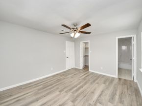 4842 Larkspur Street, Houston TX 77033