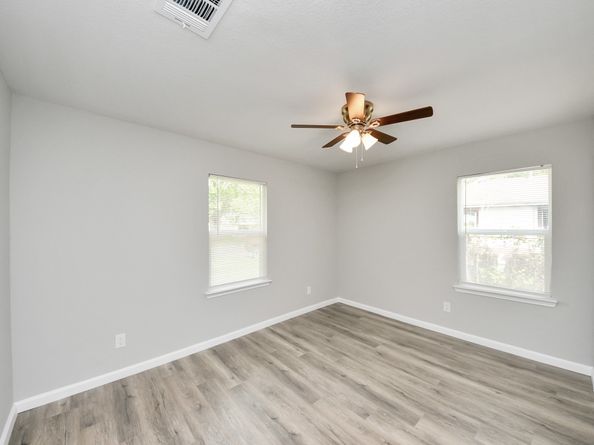 4842 Larkspur Street, Houston TX 77033