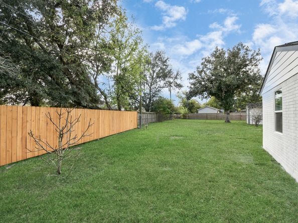 4842 Larkspur Street, Houston TX 77033