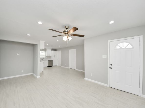 4842 Larkspur Street, Houston TX 77033