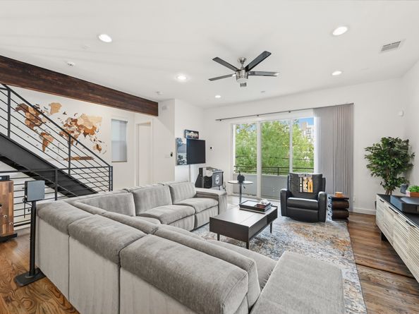 912 W 19th Street C, Houston TX 77008