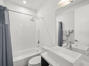 912 W 19th Street C, Houston TX 77008