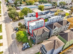 912 W 19th Street C, Houston TX 77008