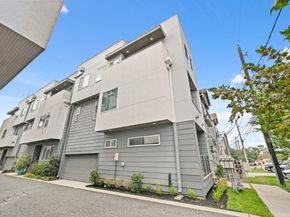 912 W 19th Street C, Houston TX 77008