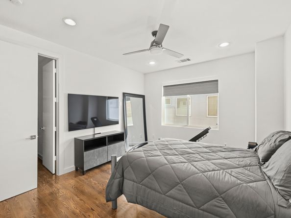 912 W 19th Street C, Houston TX 77008