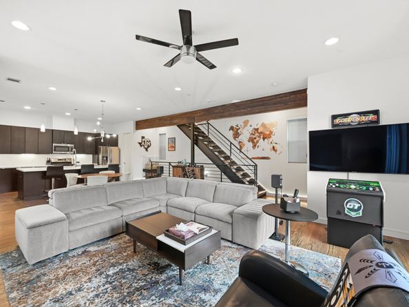 912 W 19th Street C, Houston TX 77008