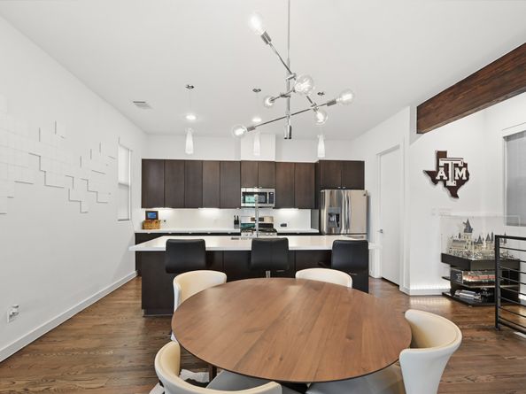 912 W 19th Street C, Houston TX 77008