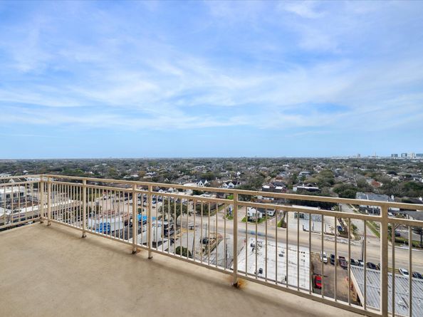 2520 Robinhood Street 1200, Houston TX 77005