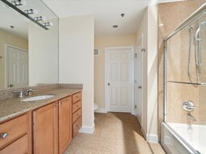 2520 Robinhood Street 1200, Houston TX 77005