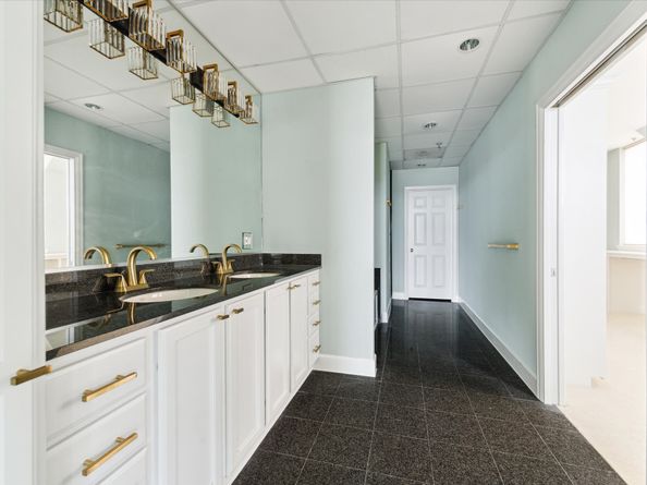 2520 Robinhood Street 1200, Houston TX 77005