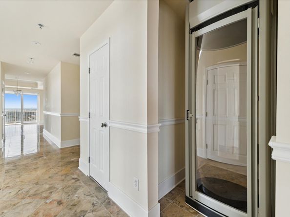 2520 Robinhood Street 1200, Houston TX 77005