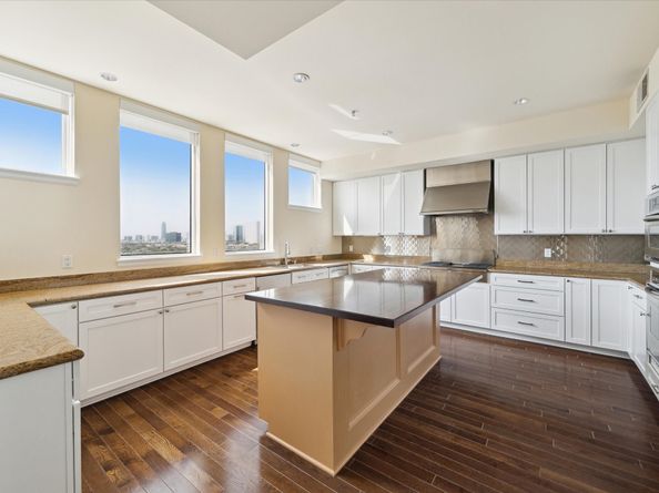 2520 Robinhood Street 1200, Houston TX 77005