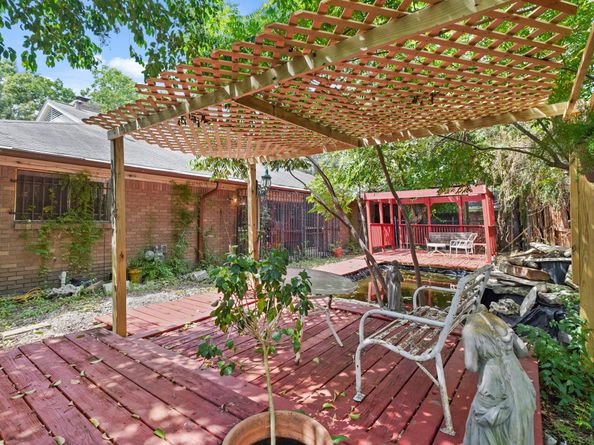 7802 Santa Elena Street, Houston TX 77061